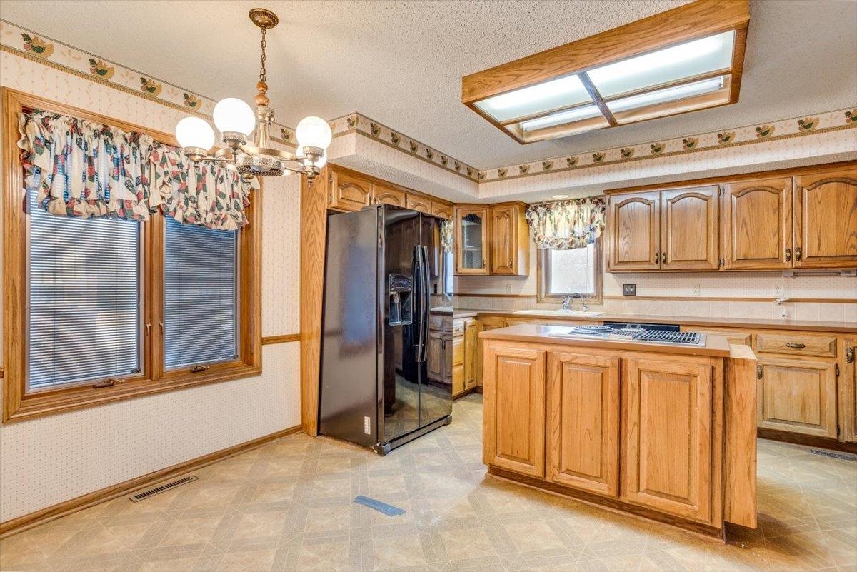 795 South Whippoorwill Road Derby, KS 67037 - Photo 12 of 36