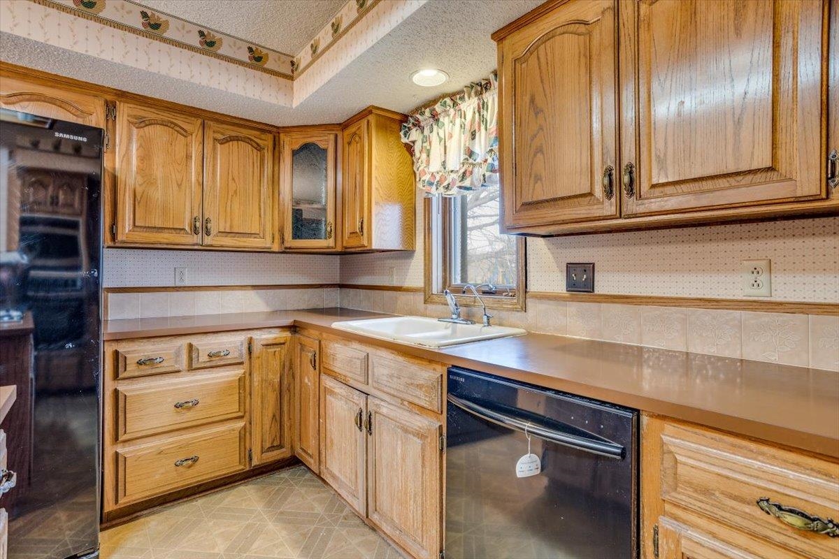 795 South Whippoorwill Road Derby, KS 67037 - Photo 14 of 36