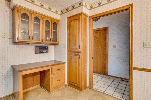 $220,000 | 795 South Whippoorwill Road, Derby, KS 67037