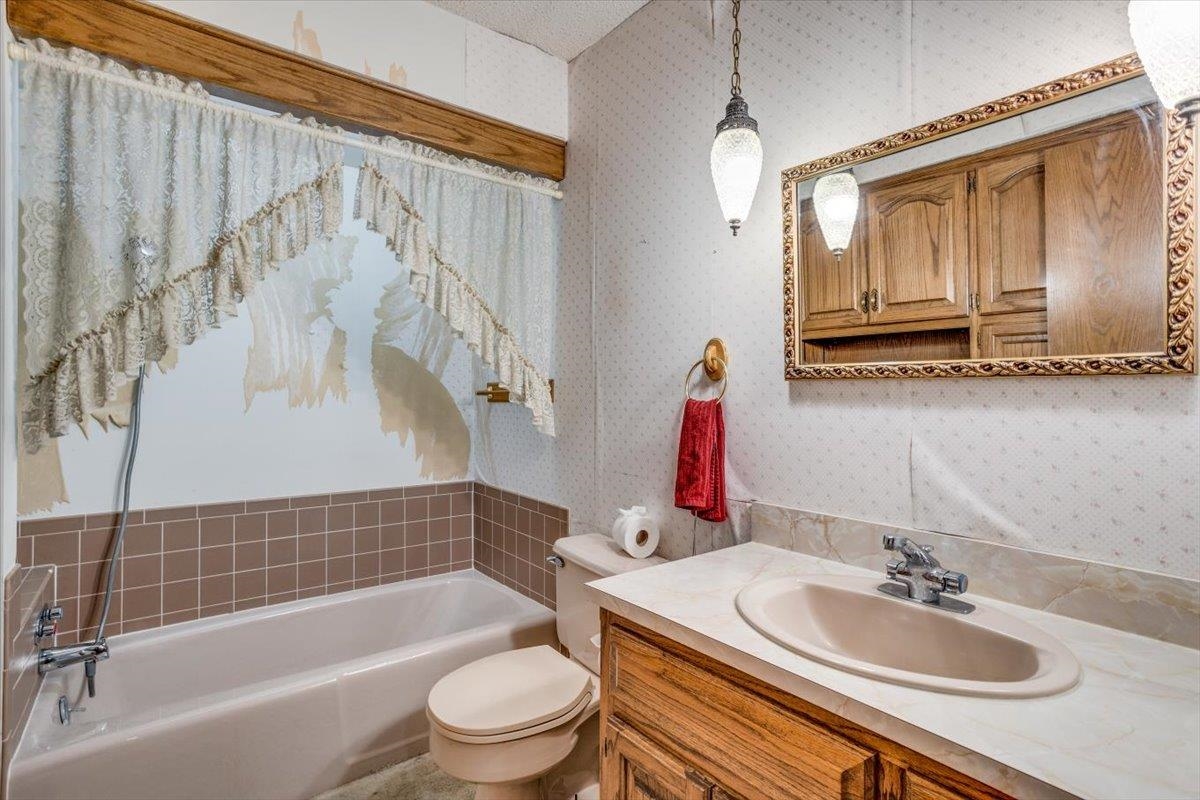 795 South Whippoorwill Road Derby, KS 67037 - Photo 23 of 36