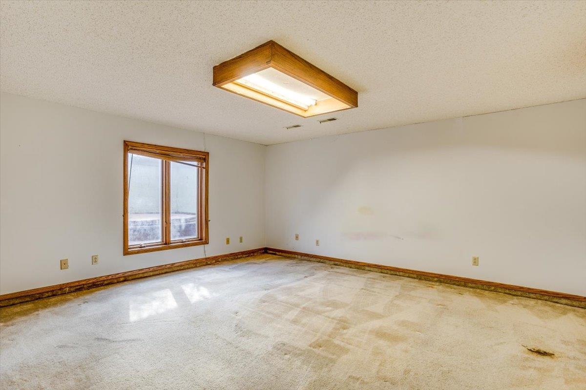 795 South Whippoorwill Road Derby, KS 67037 - Photo 29 of 36