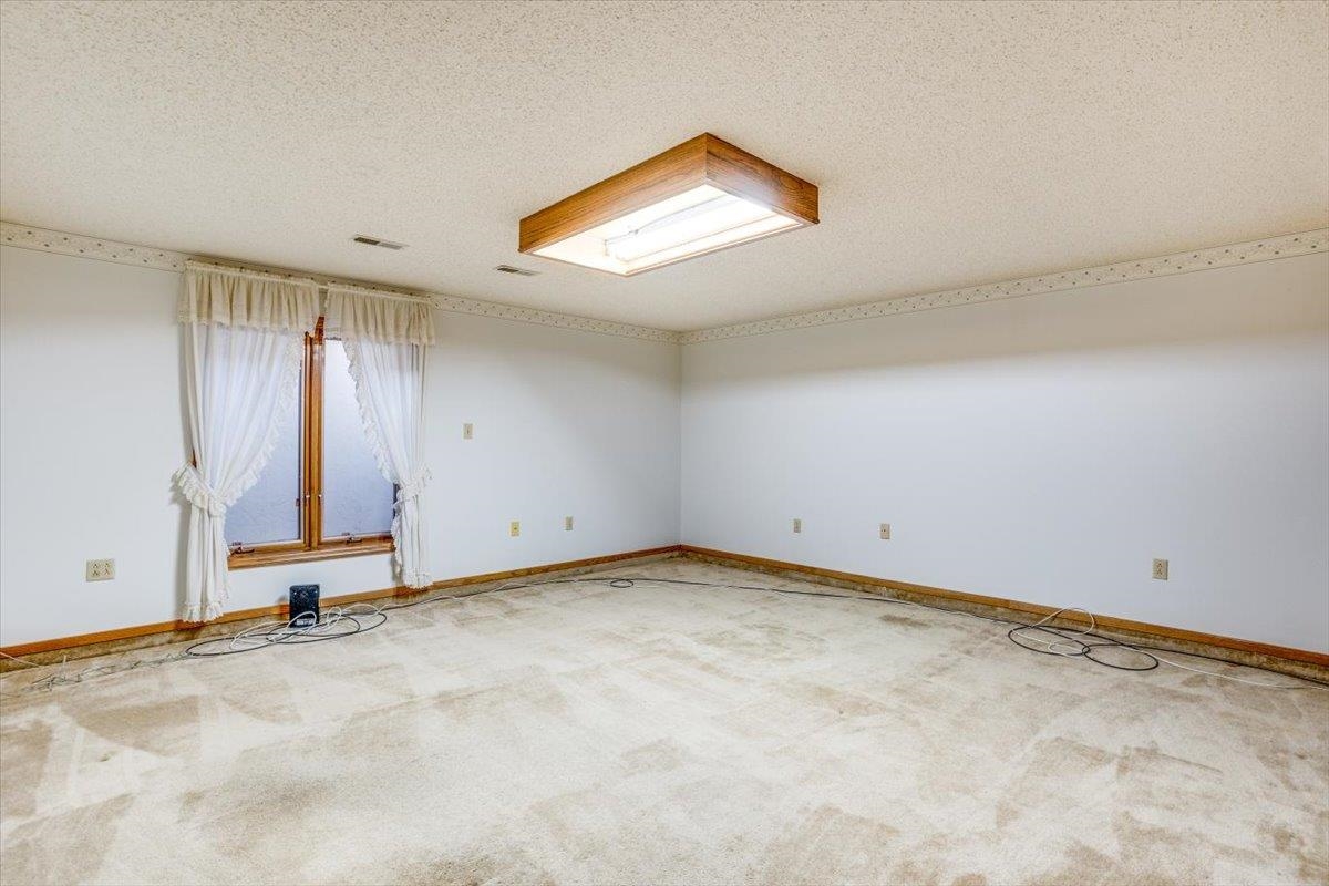 795 South Whippoorwill Road Derby, KS 67037 - Photo 33 of 36