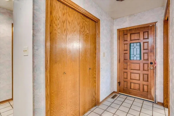 $220,000 | 795 South Whippoorwill Road, Derby, KS 67037