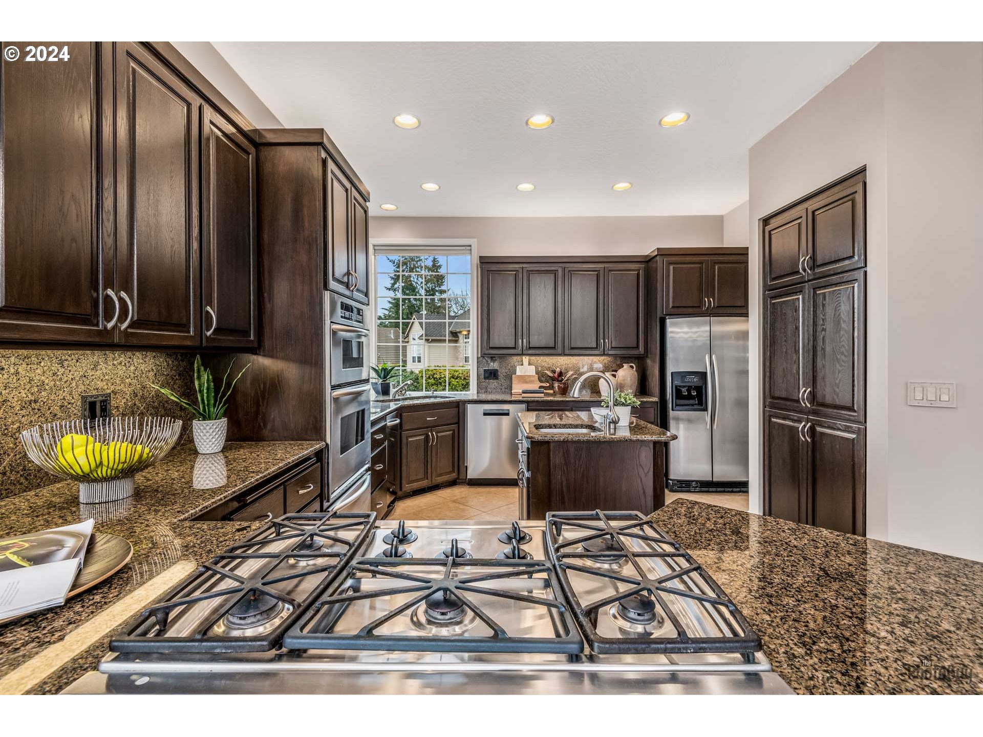 2054 Morning View Drive Eugene, OR 97405 - Photo 15 of 48