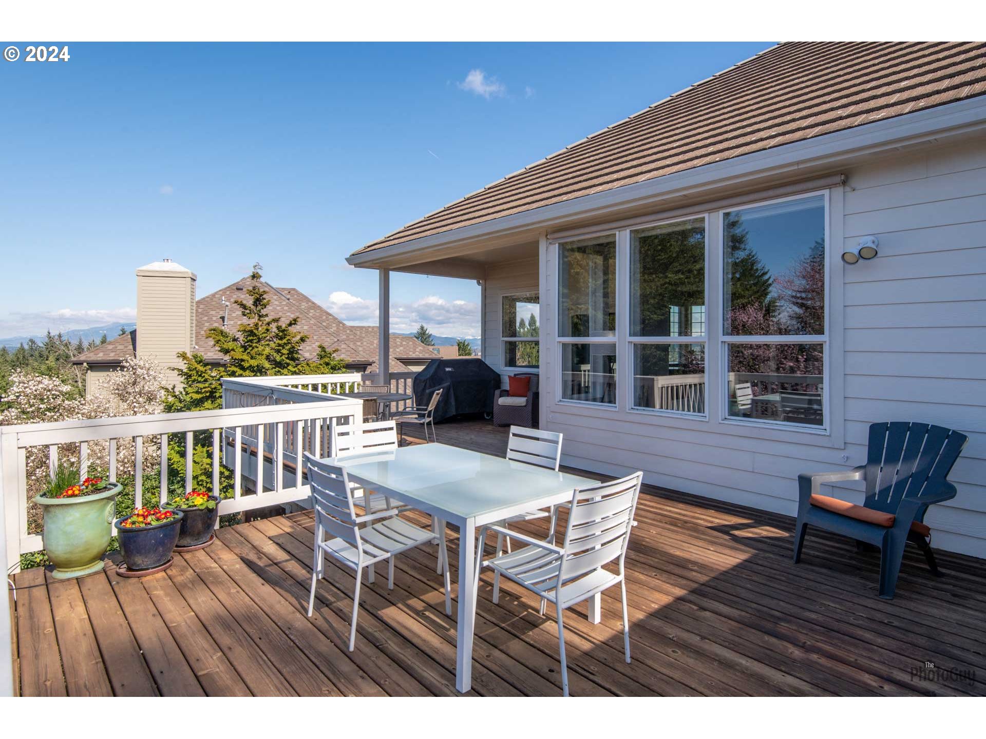 2054 Morning View Drive Eugene, OR 97405 - Photo 19 of 48