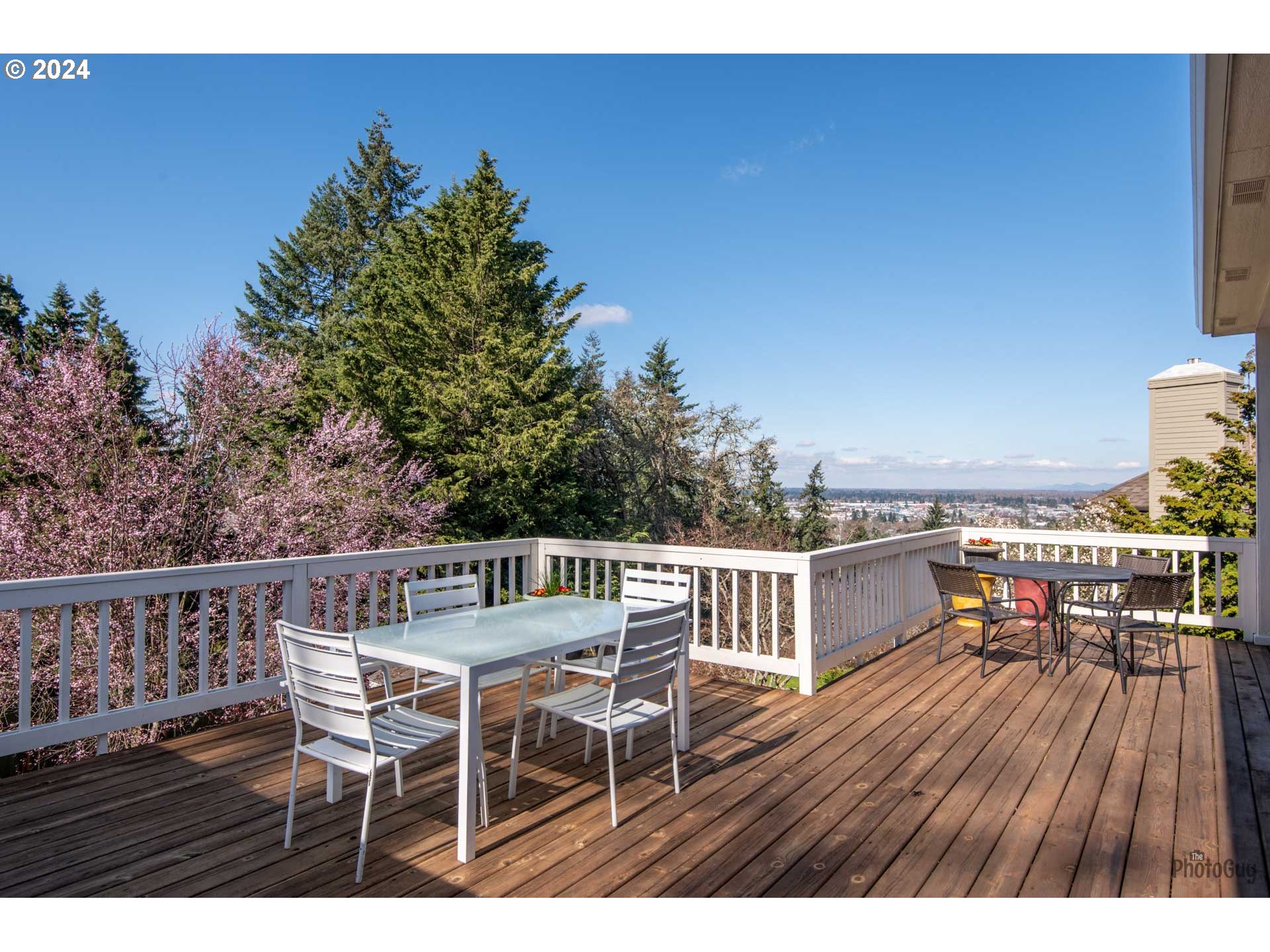 2054 Morning View Drive Eugene, OR 97405 - Photo 20 of 48