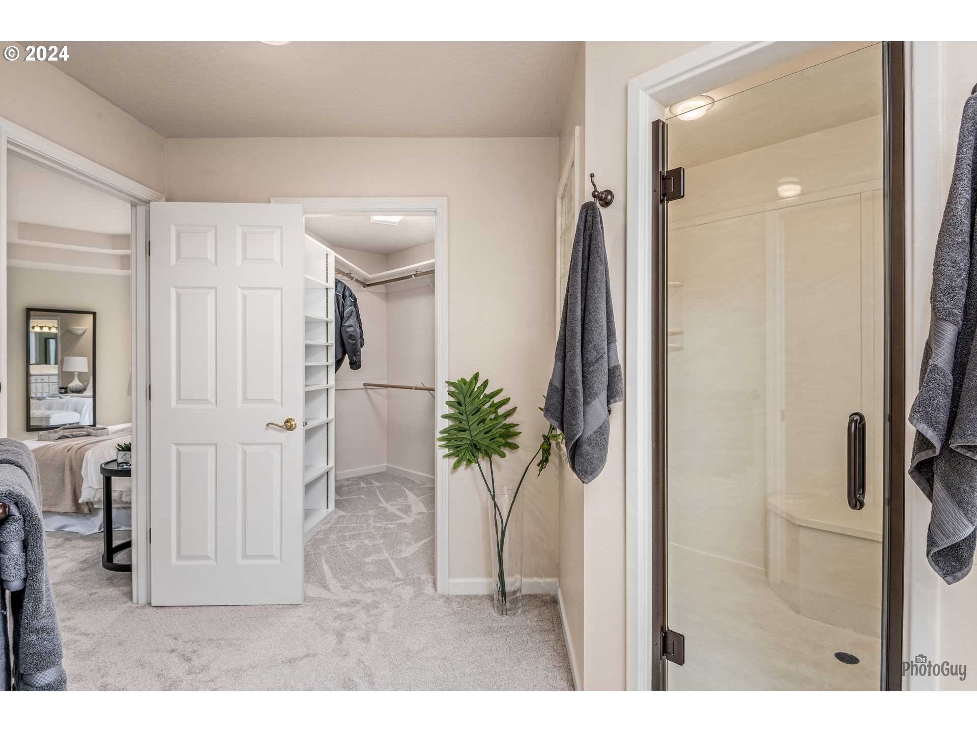 2054 Morning View Drive Eugene, OR 97405 - Photo 35 of 48 a view interior of a house and an entryway