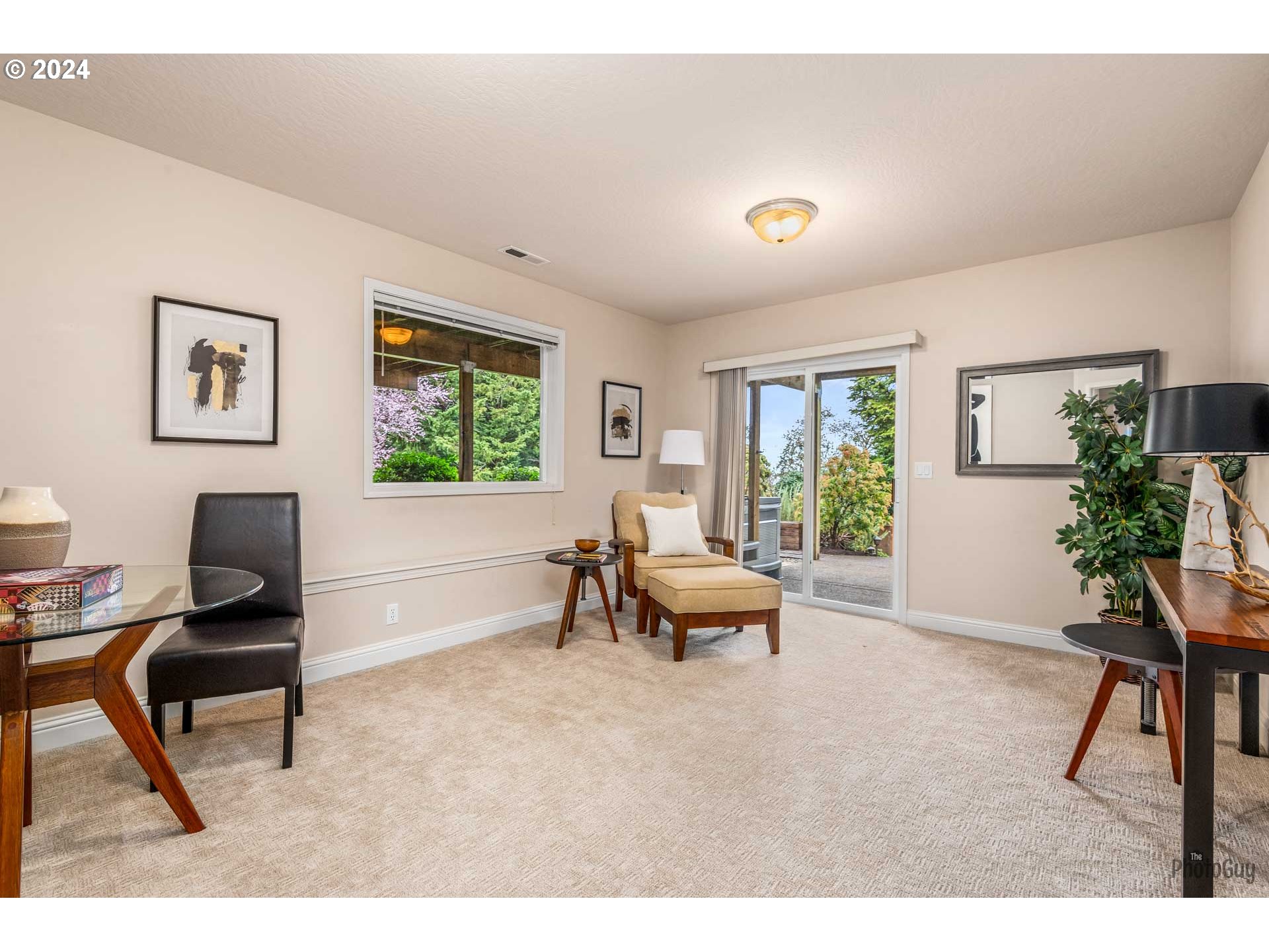 2054 Morning View Drive Eugene, OR 97405 - Photo 40 of 48 a living room with furniture and a window
