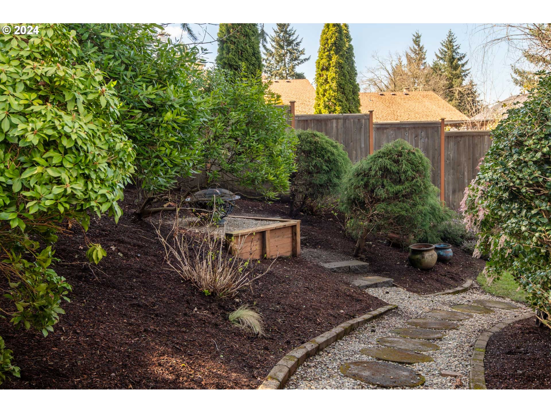 2054 Morning View Drive Eugene, OR 97405 - Photo 45 of 48 a view of outdoor space and yard