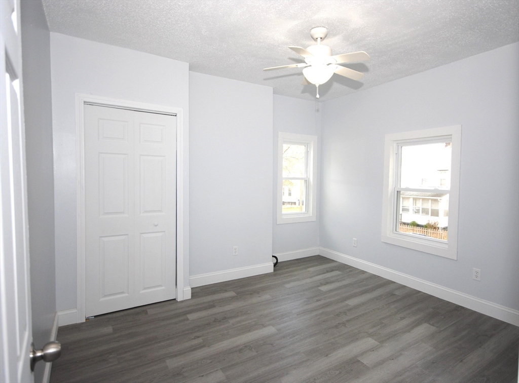 72 Hall Street Springfield, MA 01108 - Photo 25 of 39