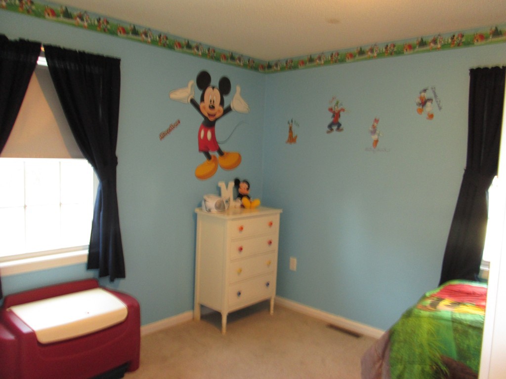 28 Jimmy Court Springfield, MA 01104 - Photo 13 of 22 Gallery Image 13