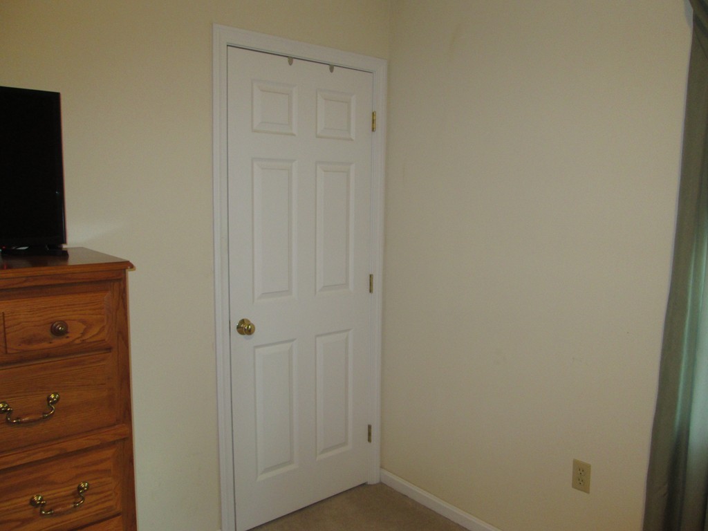28 Jimmy Court Springfield, MA 01104 - Photo 10 of 22 Gallery Image 10
