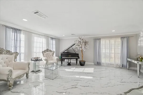 $3,300 | 11306 Avon Place, Houston, TX 77066