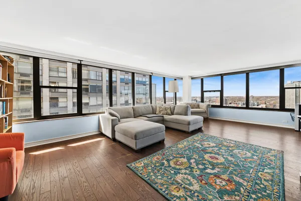 $450,000 | 5801 North Sheridan Road, Unit 14A, Chicago, IL 60660