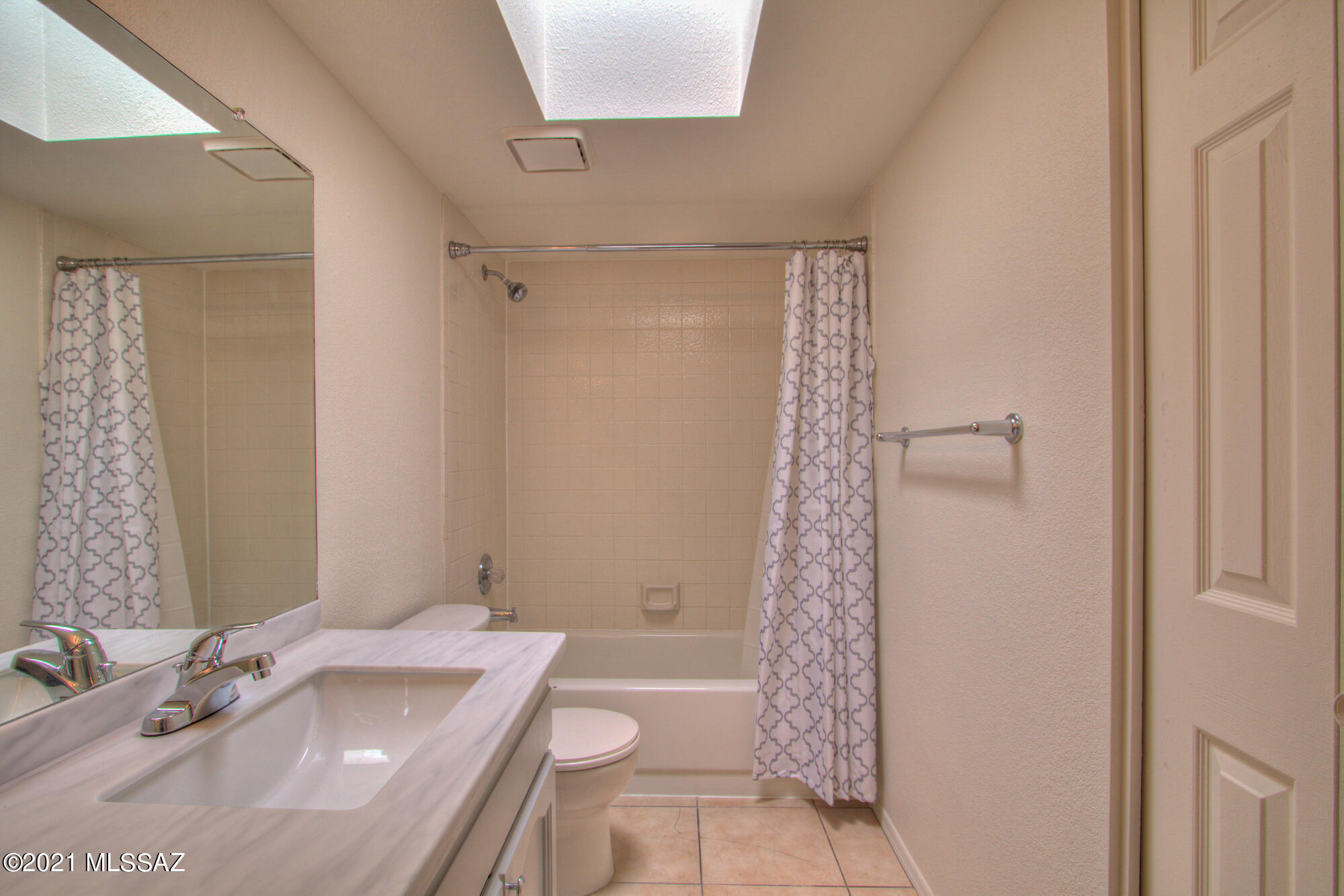1200 East River Road, Unit D52 Tucson, AZ 85718 - Photo 13 of 15