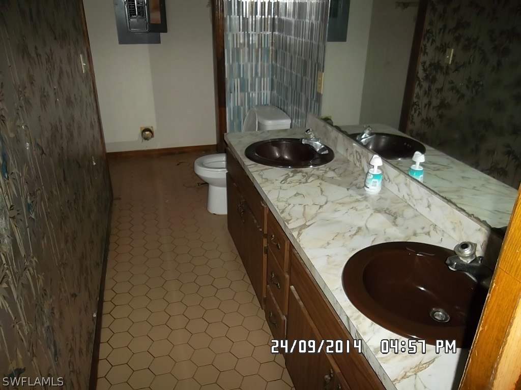 7386 Albany Road Fort Myers, FL 33967 - Photo 6 of 17 Gallery Image 6