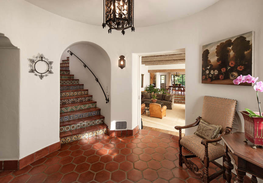 930 Lilac Drive Montecito, CA 93108 - Photo 4 of 25 a view of a livingroom with furniture and entryway