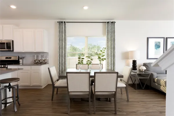 $385,999 | 135 Parsons, Kyle, TX 78640