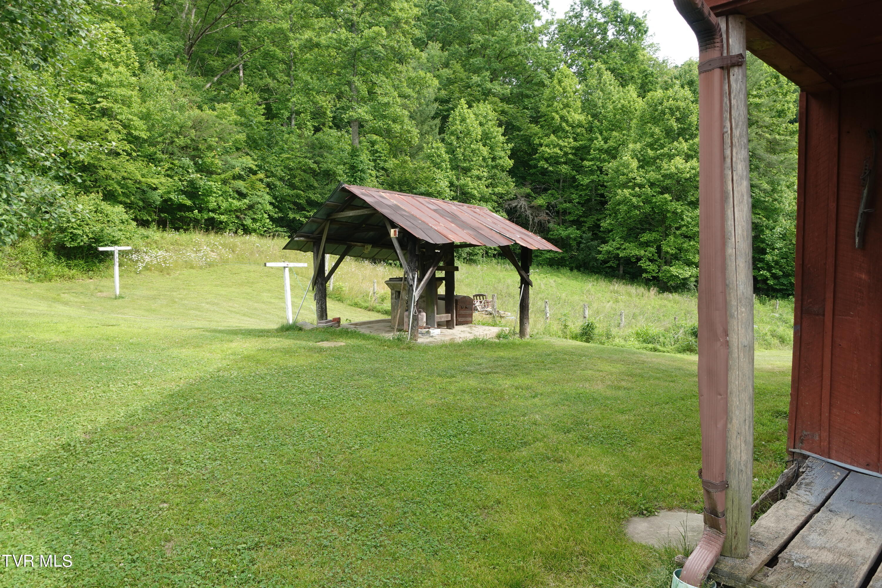 639 Dream Farm Road Birchleaf, VA 24220 - Photo 121 of 153 DSC00351