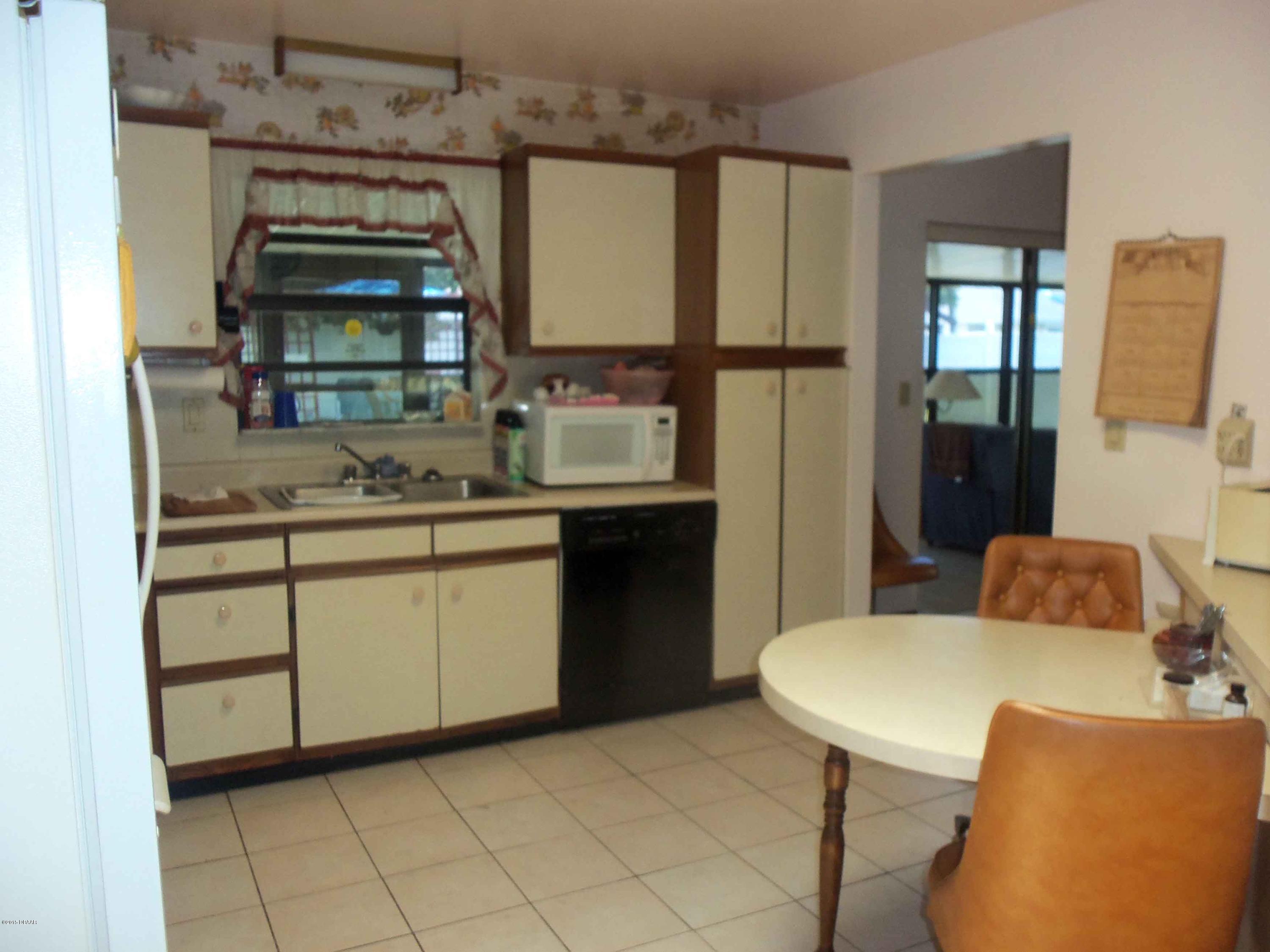 1317 Mardrake Road Daytona Beach, FL 32114 - Photo 4 of 14 Kitchen