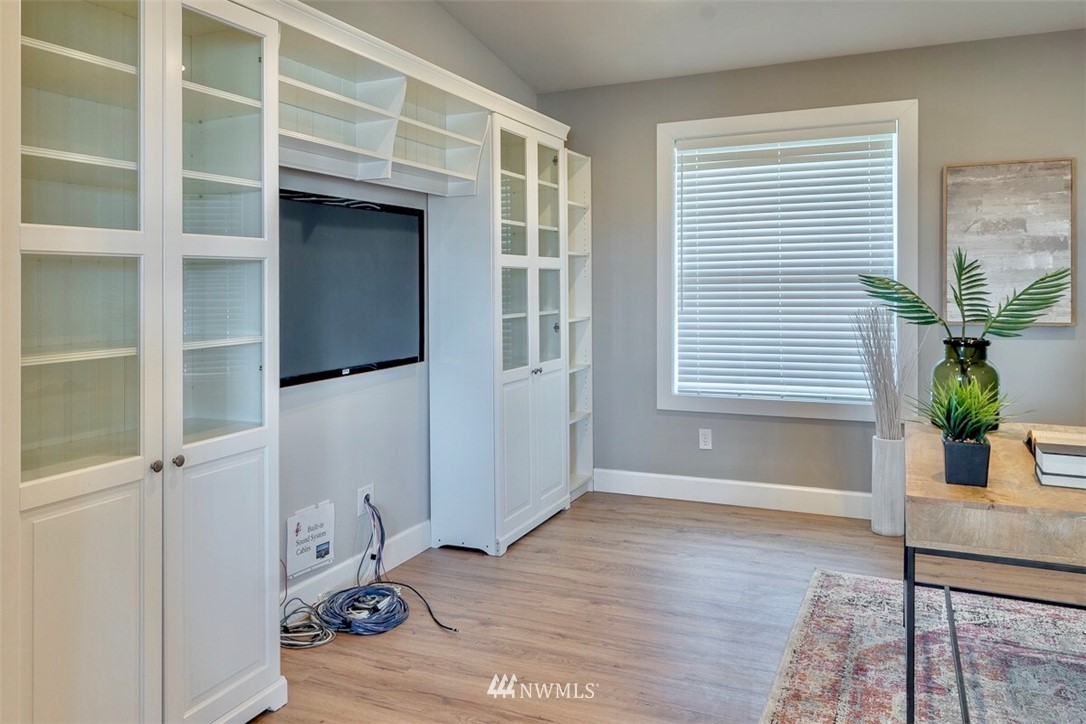 246 Lighthouse Way Freeland, WA 98249 - Photo 17 of 33