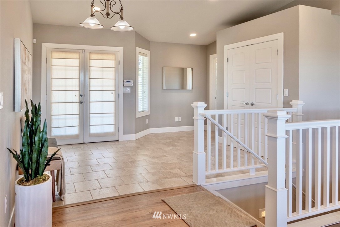 246 Lighthouse Way Freeland, WA 98249 - Photo 5 of 33