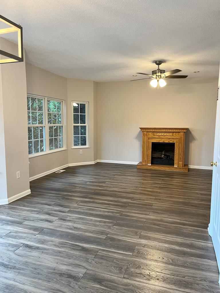 381 Castle Road Dalton, GA 30720 - Photo 6 of 48 Gallery Image 6