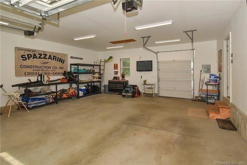 281 Abbe Road Enfield, CT 06082 - Photo 22 of 33 Gallery Image 22