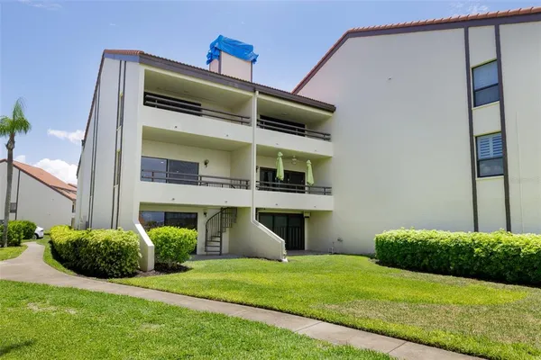 $4,500 | 120 1st Street East, Unit 110, Tierra Verde, FL 33715