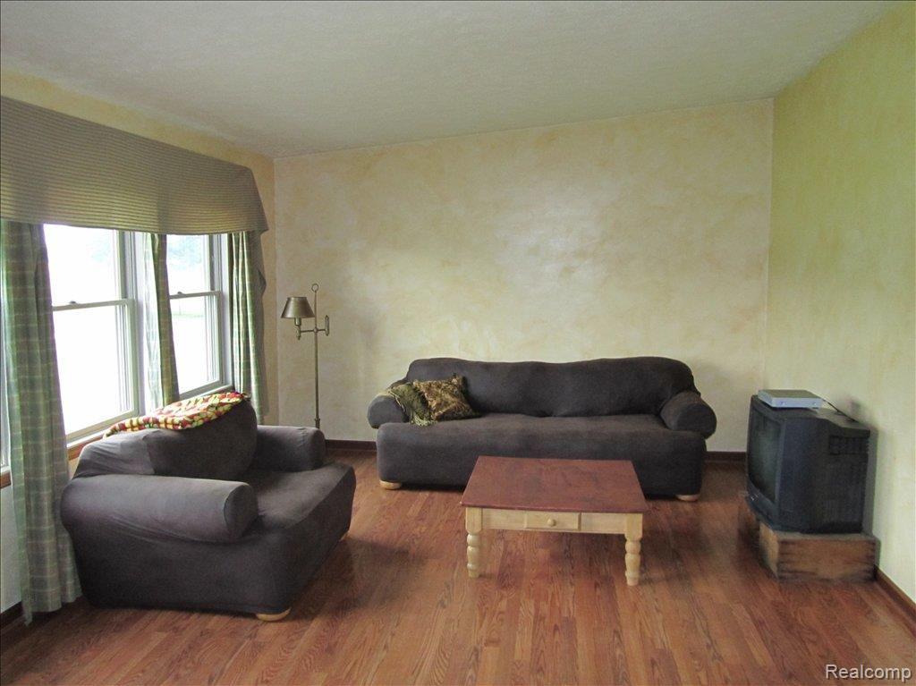 10600 Sparling Road Memphis, MI 48041 - Photo 13 of 20 IMG_0525