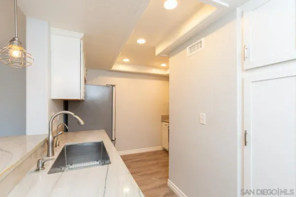 $3,500 | 5064 Via Manos, Unit B, Oceanside, CA 92057