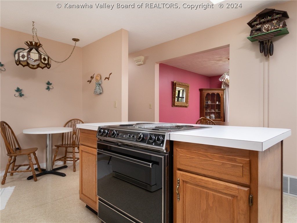 2095 Mount Vernon Road Hurricane, WV 25526 - Photo 11 of 40 Gallery Image 11