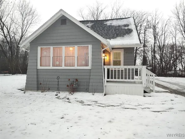 $269,900 | 9500 Southwood Drive, Evans, NY 14006