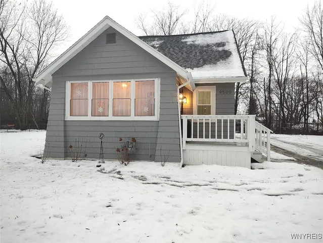 $275,000 | 9500 Southwood Drive, Evans, NY 14006