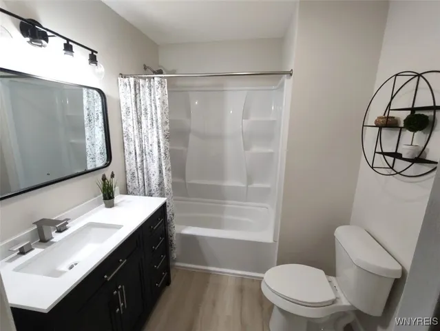 $275,000 | 9500 Southwood Drive, Evans, NY 14006