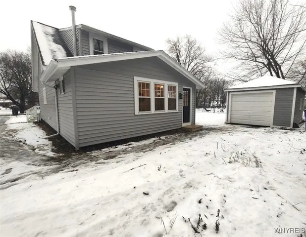 $275,000 | 9500 Southwood Drive, Evans, NY 14006