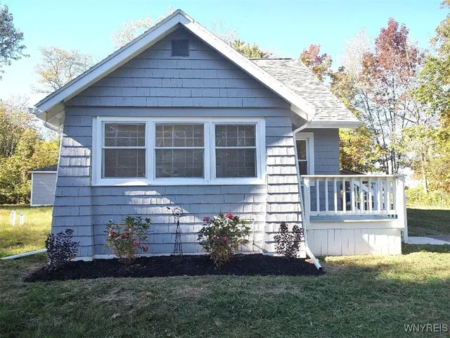 $275,000 | 9500 Southwood Drive, Evans, NY 14006