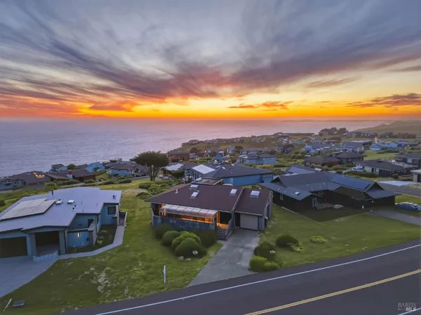$999,999 | 467 Oceana Drive, Dillon Beach, CA 94929