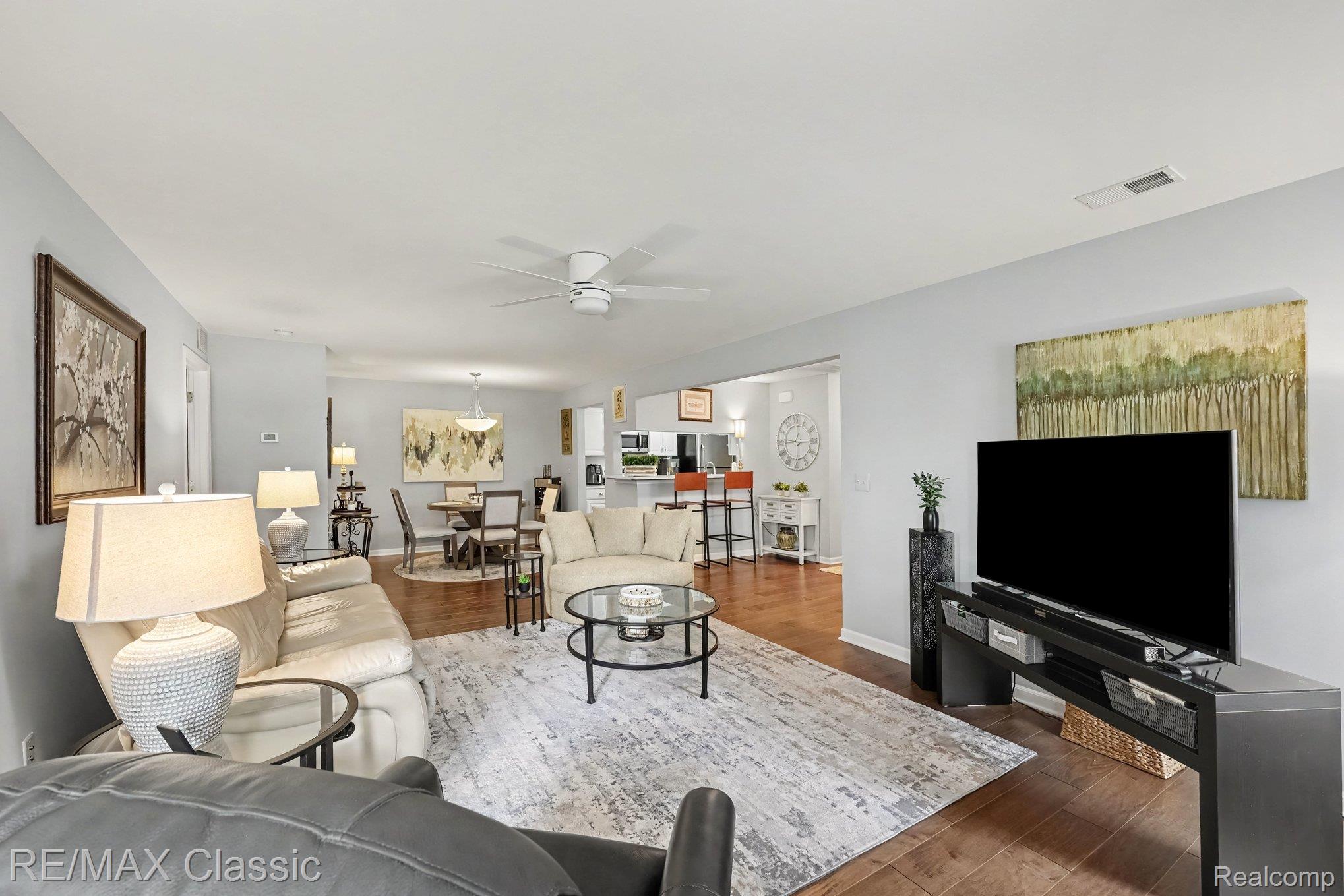 3626 Oakmonte Boulevard Rochester, MI 48306 - Photo 9 of 34 file_3245.jpg