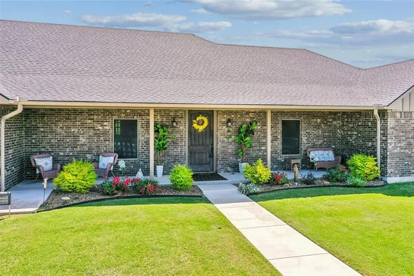 $550,000 | 820 Fleitman Drive, Muenster, TX 76252
