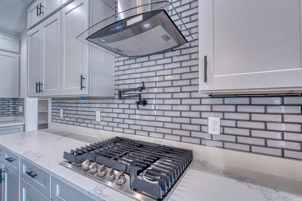 $649,000 | 6244 Sable Ridge Drive, Newburgh, IN 47630