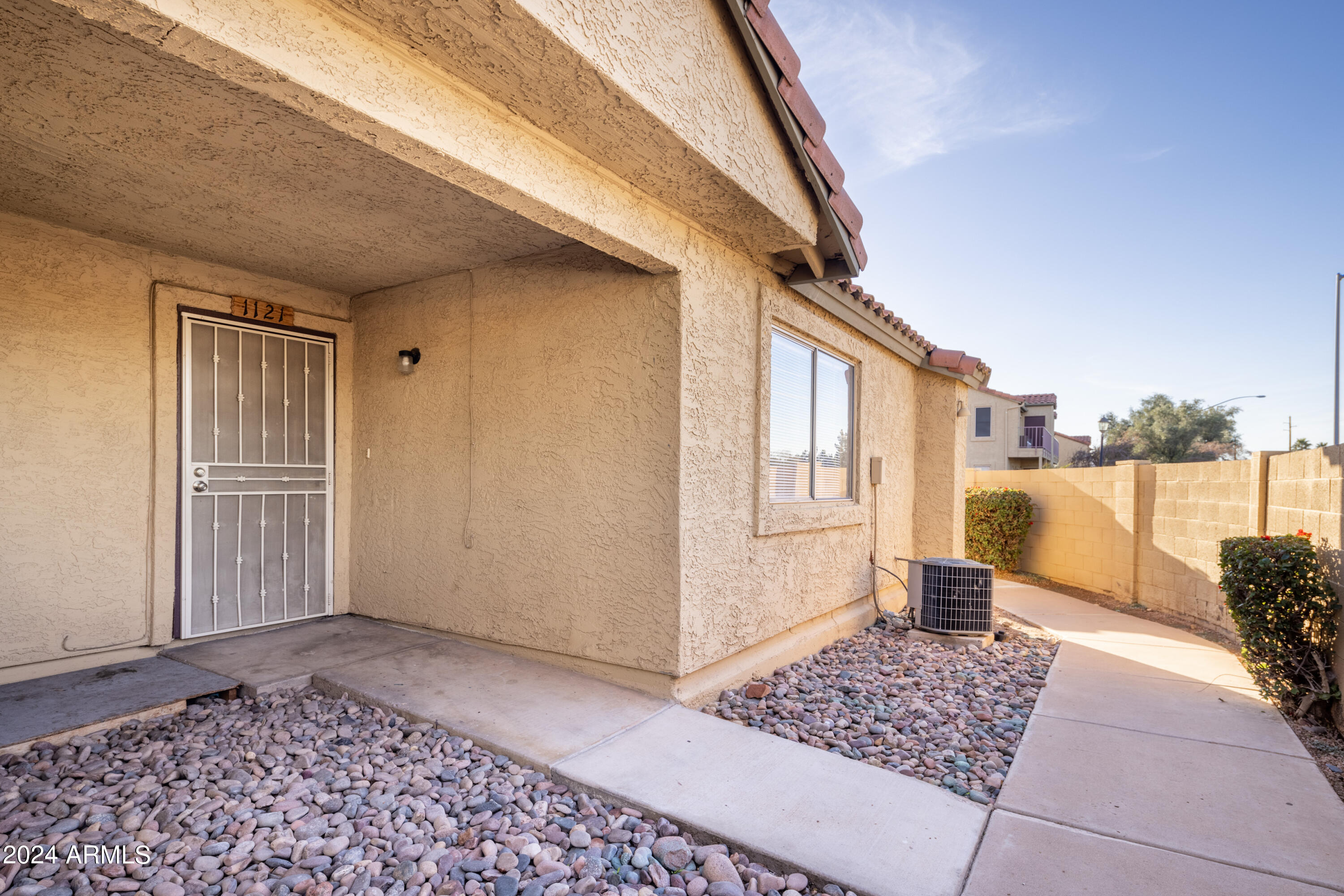 653 West Guadalupe Road, Unit 1121 Mesa, AZ 85210 - Photo 3 of 27 a view of an entryway