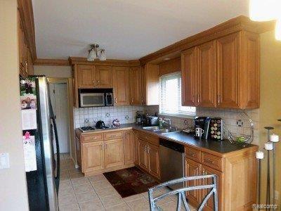 5204 Peekskill Drive Sterling Heights, MI 48310 - Photo 3 of 13 kitchen