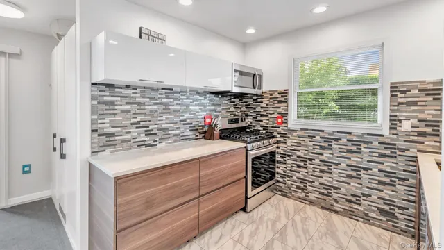 $710,000 | 143 Hallock Street, Riverhead, NY 11901