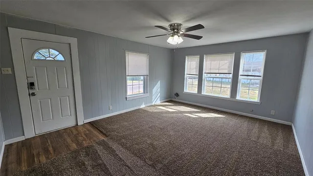 a view of empty room with window