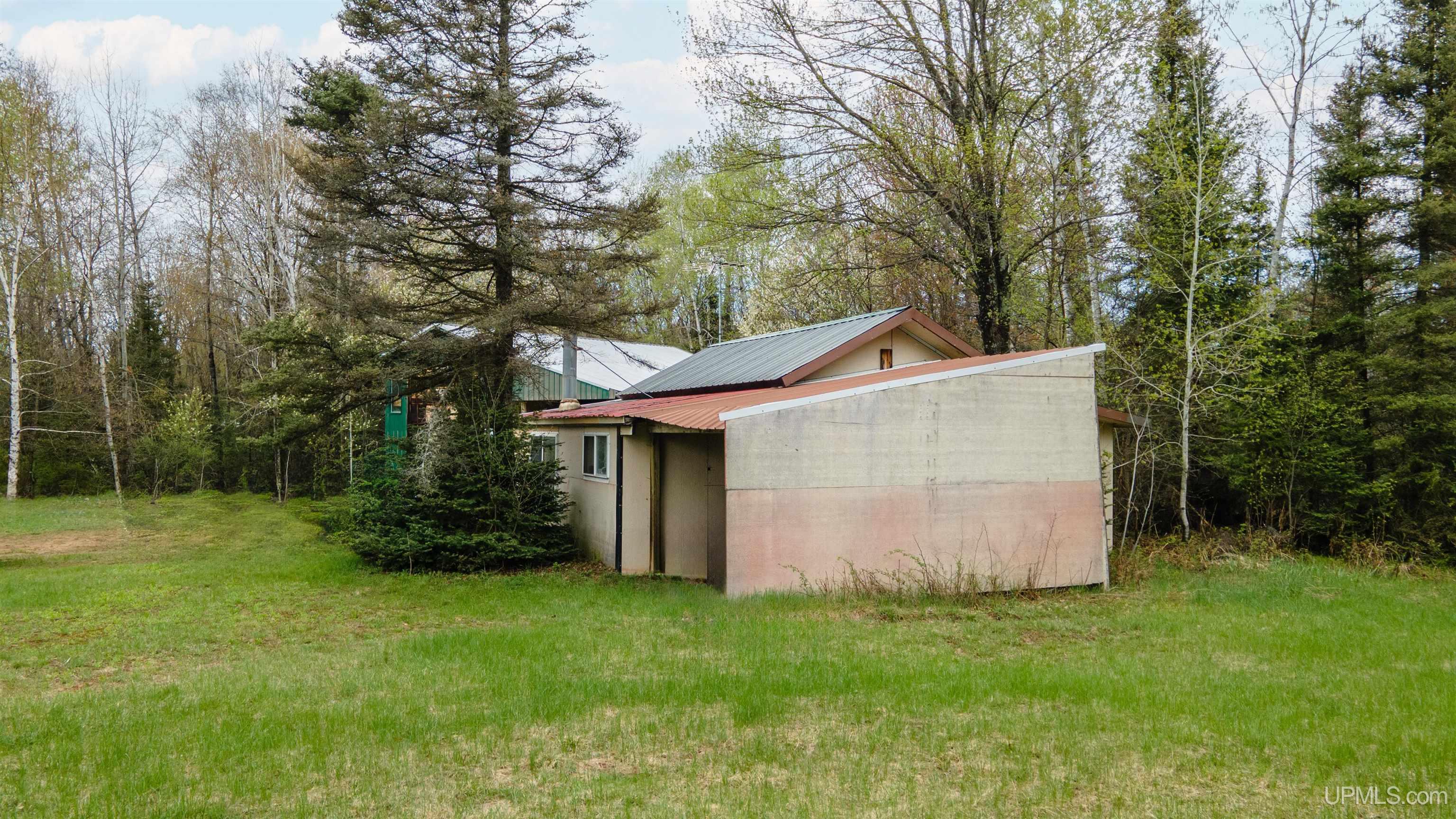 162 Section 6 Road Crystal Falls, MI 49920 - Photo 22 of 37