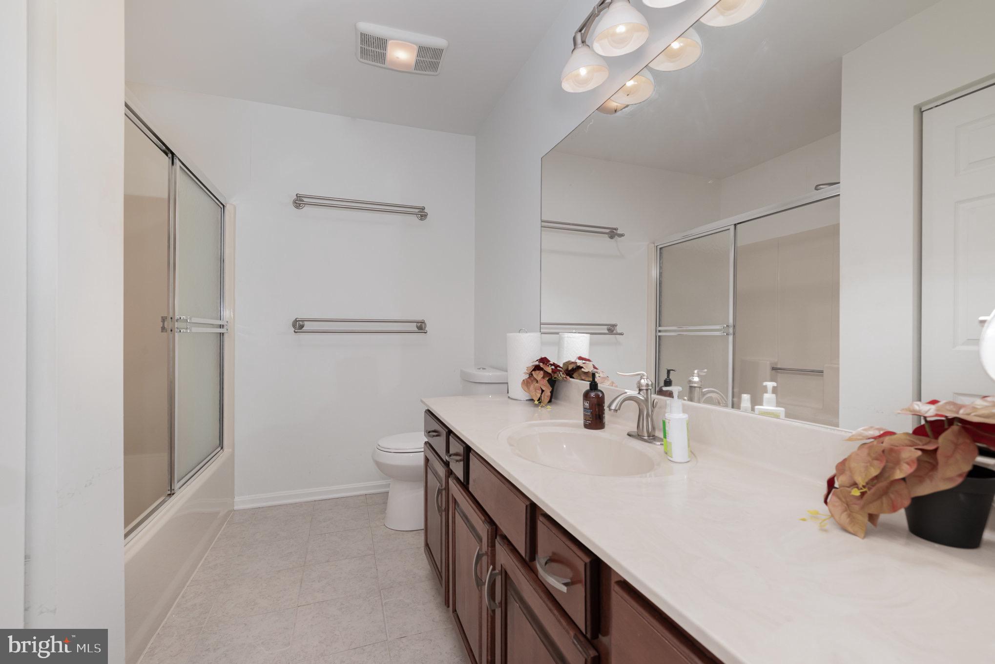 2029 Raleigh Road Hummelstown, PA 17036 - Photo 17 of 28 Hall bath