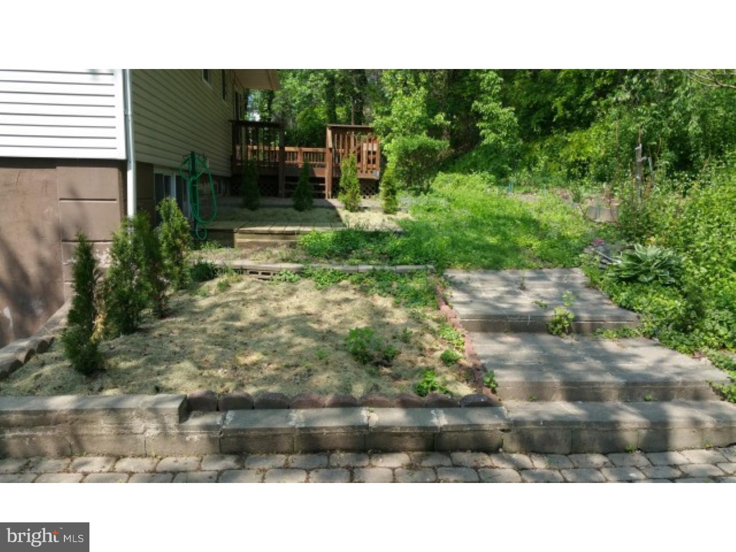32 St Dunstans Road Hatboro, PA 19040 - Photo 5 of 25