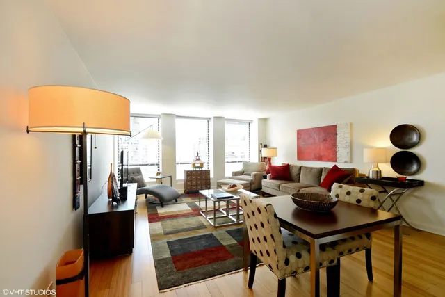 $2,500 | 260 East Chestnut Street, Unit 2603, Chicago, IL 60611