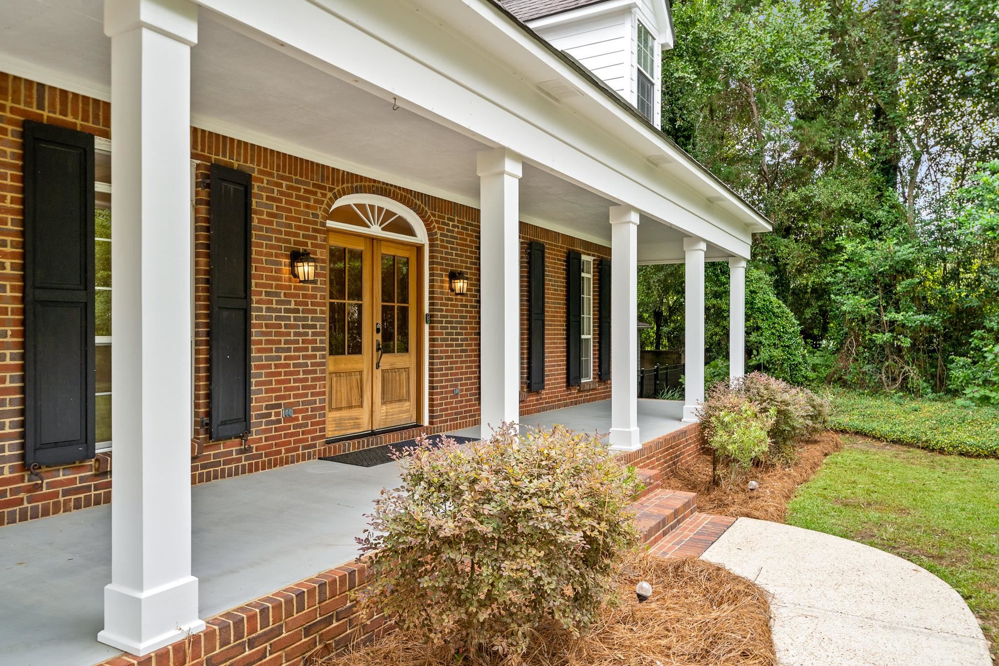 309 Perdido Avenue Fairhope, AL 36532 - Photo 6 of 40 Entry